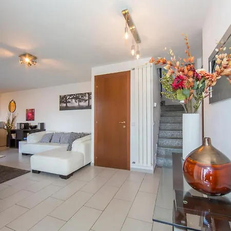 펜션 Sleeps 9 Pool Belmonte