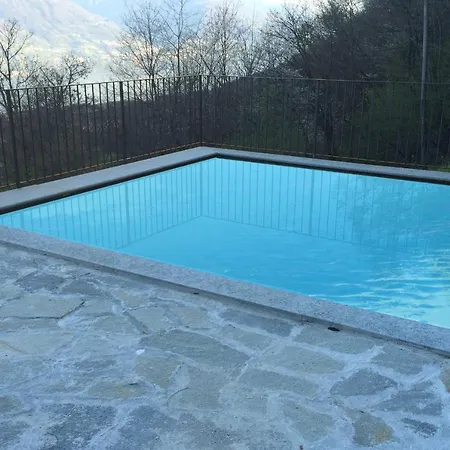 펜션 Sleeps 9 Pool